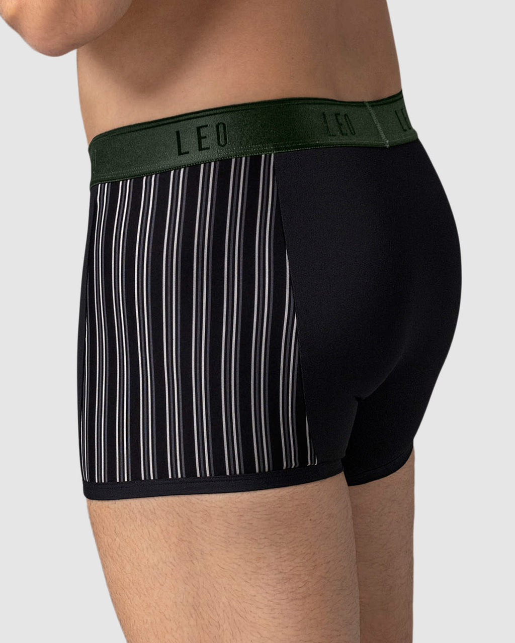 Perfect Fit Trunk with Contrast Details