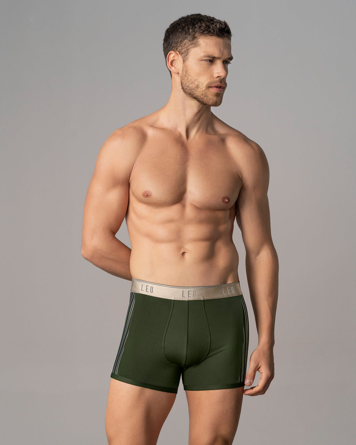 Perfect Fit Trunk with Contrast Details