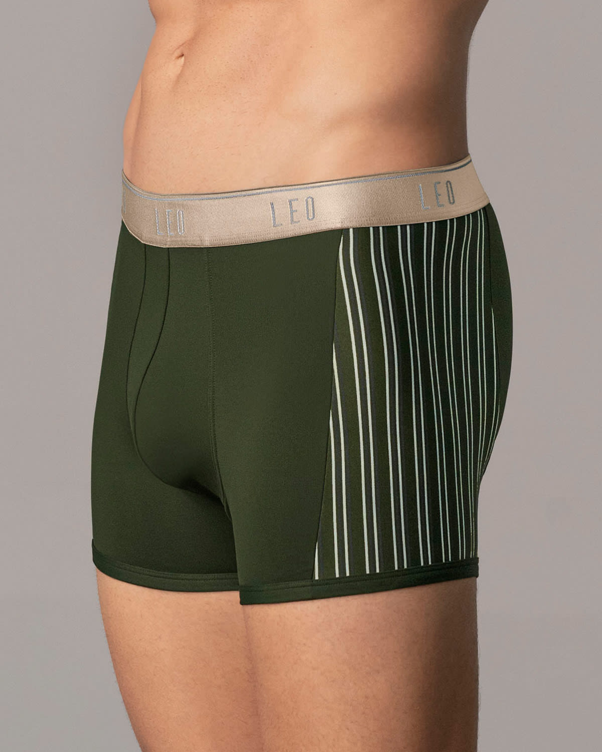 Perfect Fit Trunk with Contrast Details