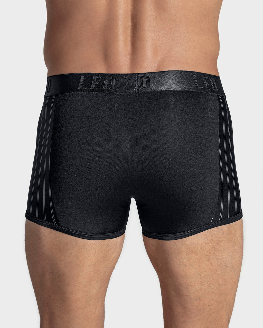 Perfect Fit Trunk with Contrast Details