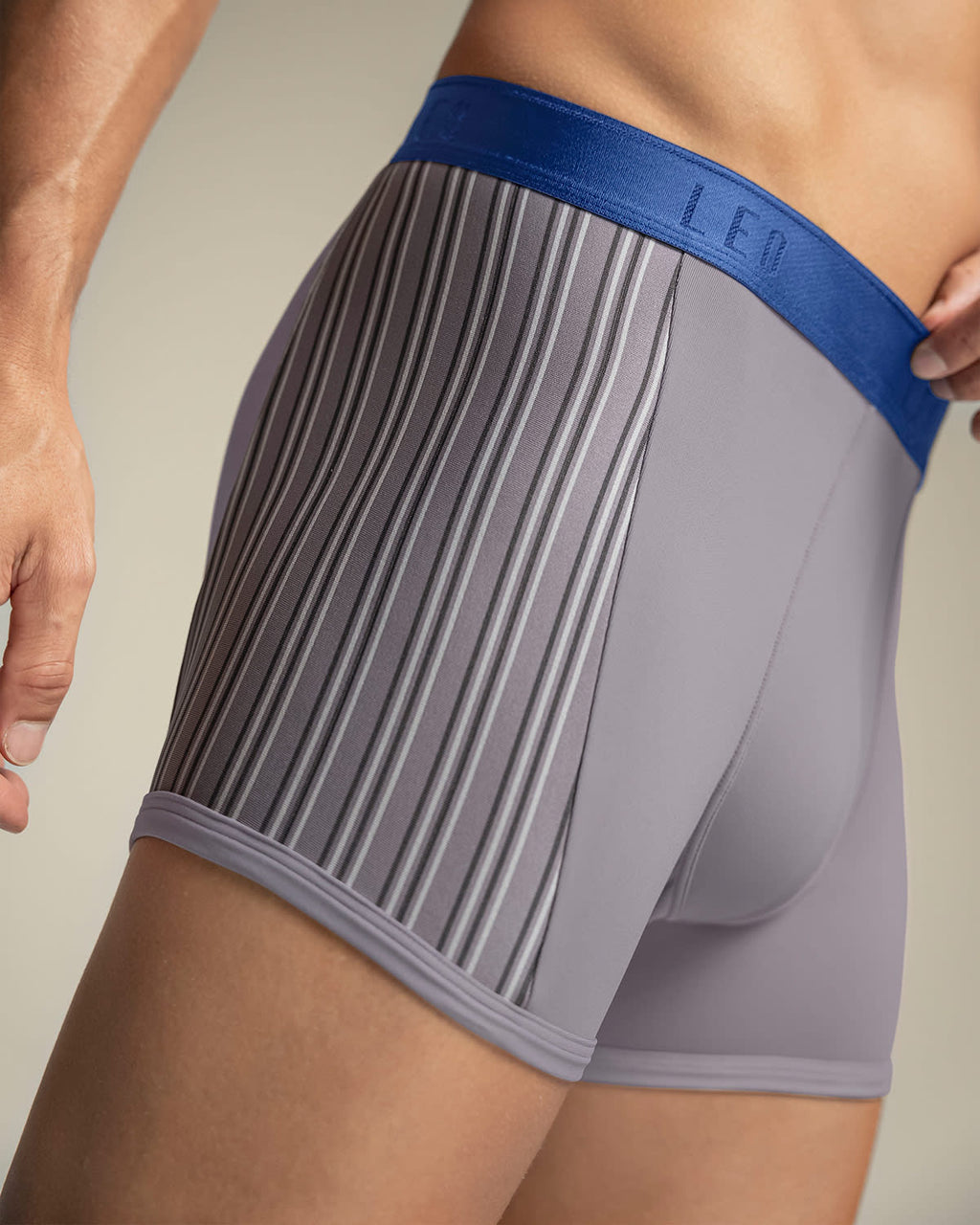 Perfect Fit Trunk with Contrast Details