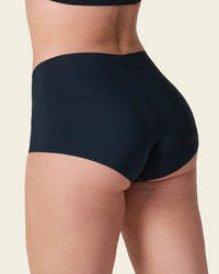 700 Black